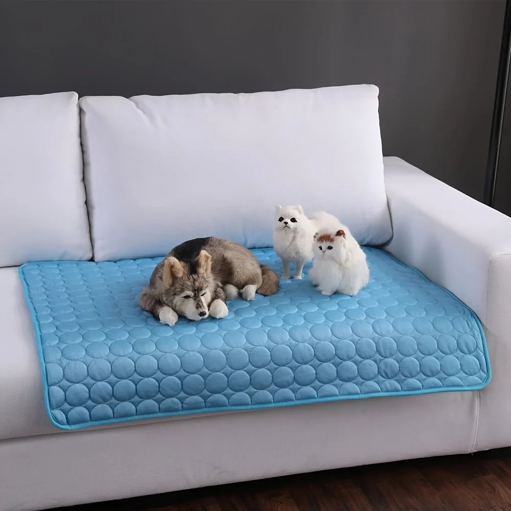 ZeliPet™ Instant Chill Pad – Self-Cooling Pet Mat